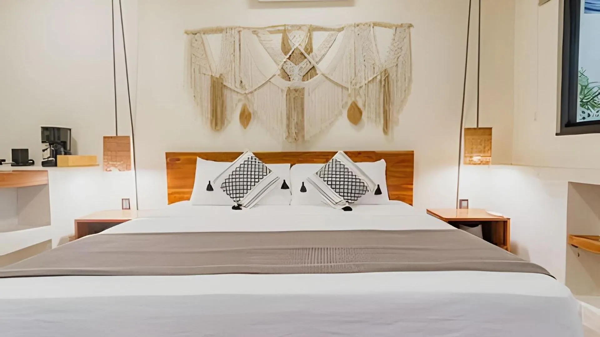 Nomadas Bacalar- Departamentos -